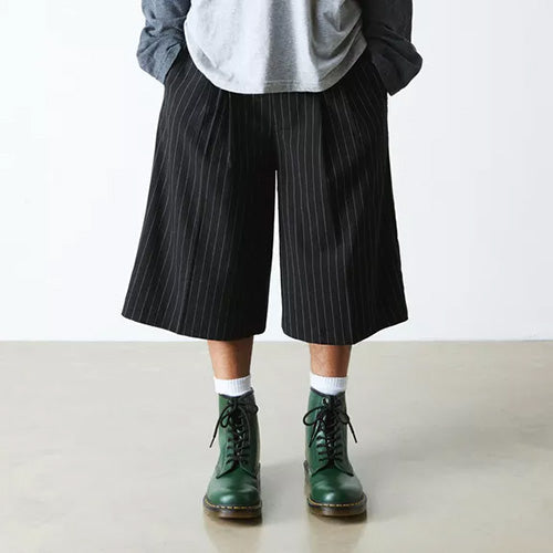 Dr.Martens Leather 8 Eye Boots- 1460 - Green