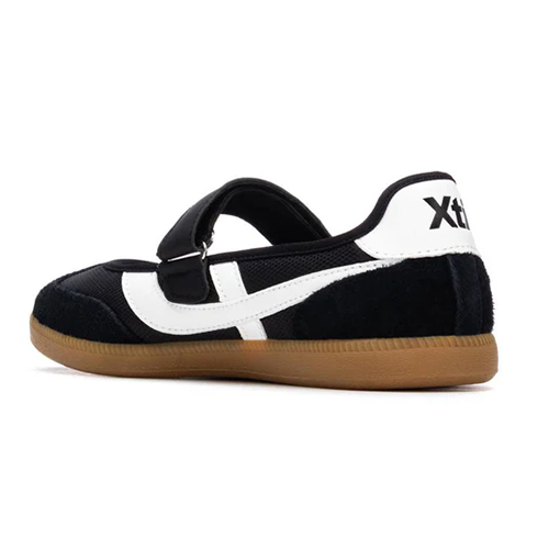 XTI Ladies Cross Strap Trainers - 145056 - Black