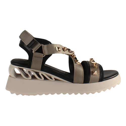 una healy chunky sandals