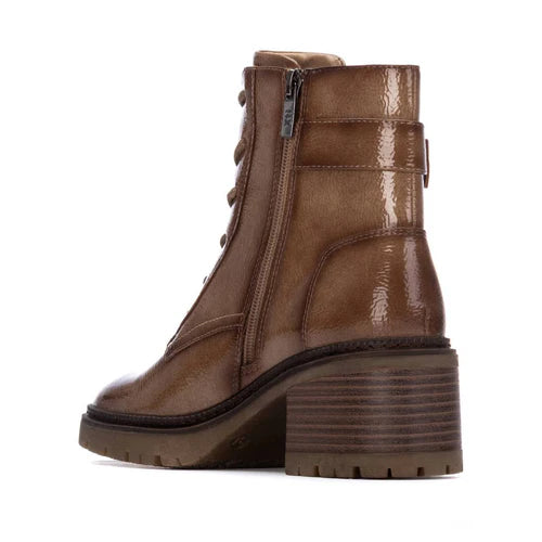 XTI Ladies Block Heeled Ankle Boots - 144275 - Beige Patent