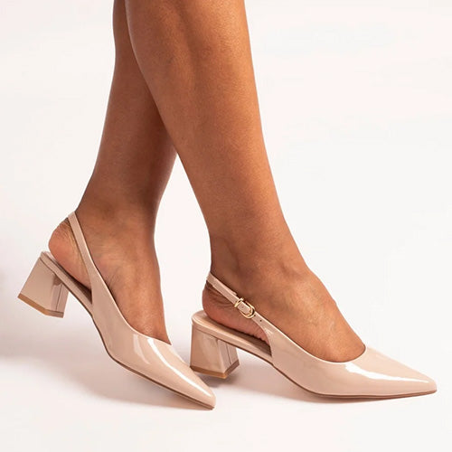 A pair of women&