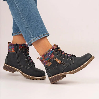 A pair of women&