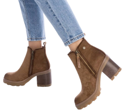 Refresh  Block Heeled Ankle Boots - 172125 - Camel