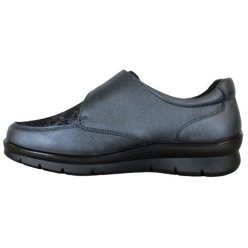 Comfortable wide 2025 fit shoes