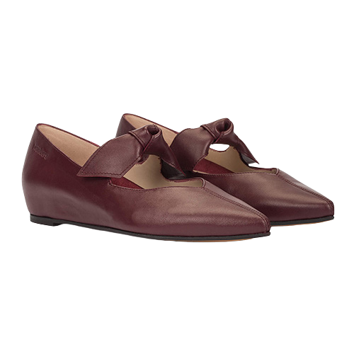 A pair of women&